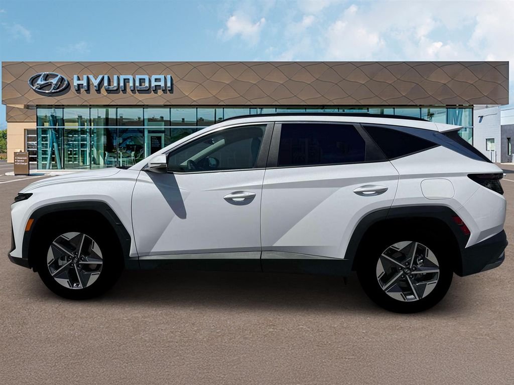 New 2026 White Hyundai SEL Premium image 3
