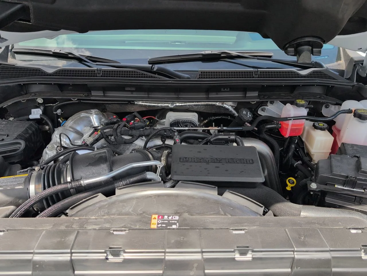 New 2026 Glacier White Tricoat GMC Denali Ultimate image 30