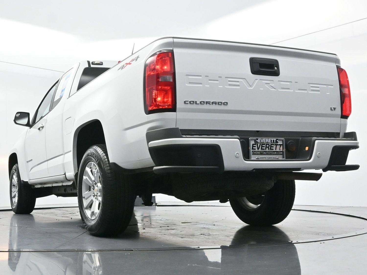 Used 2022 Summit White Chevrolet 4WD LT image 46