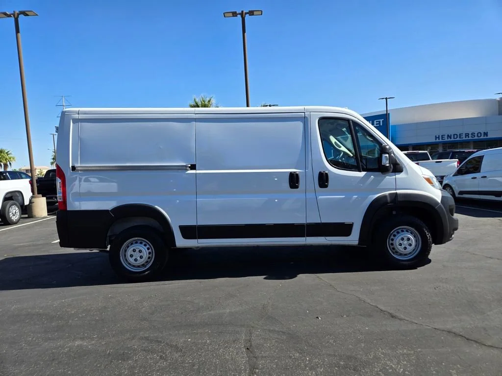 Used 2025 Bright White Clea Ram Tradesman image 7