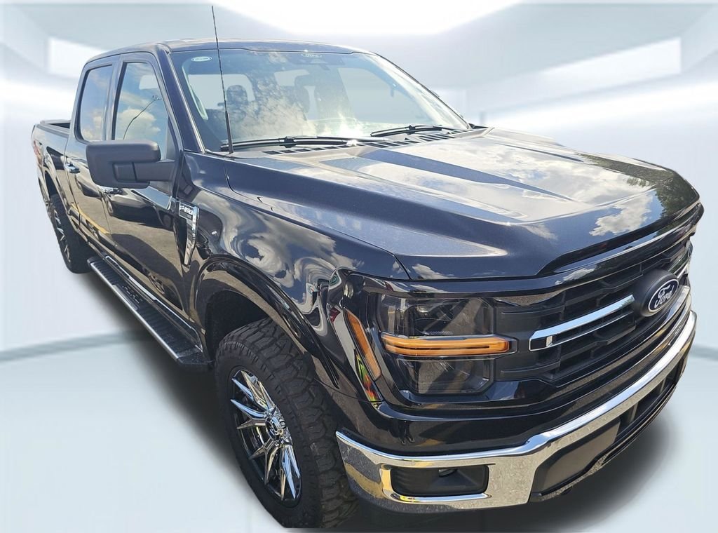 Used 2025 Black Ford XLT image 5