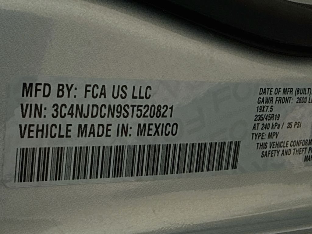 Certified Used 2025 Silver Zynith Metallic Clearcoat Jeep Limited image 35