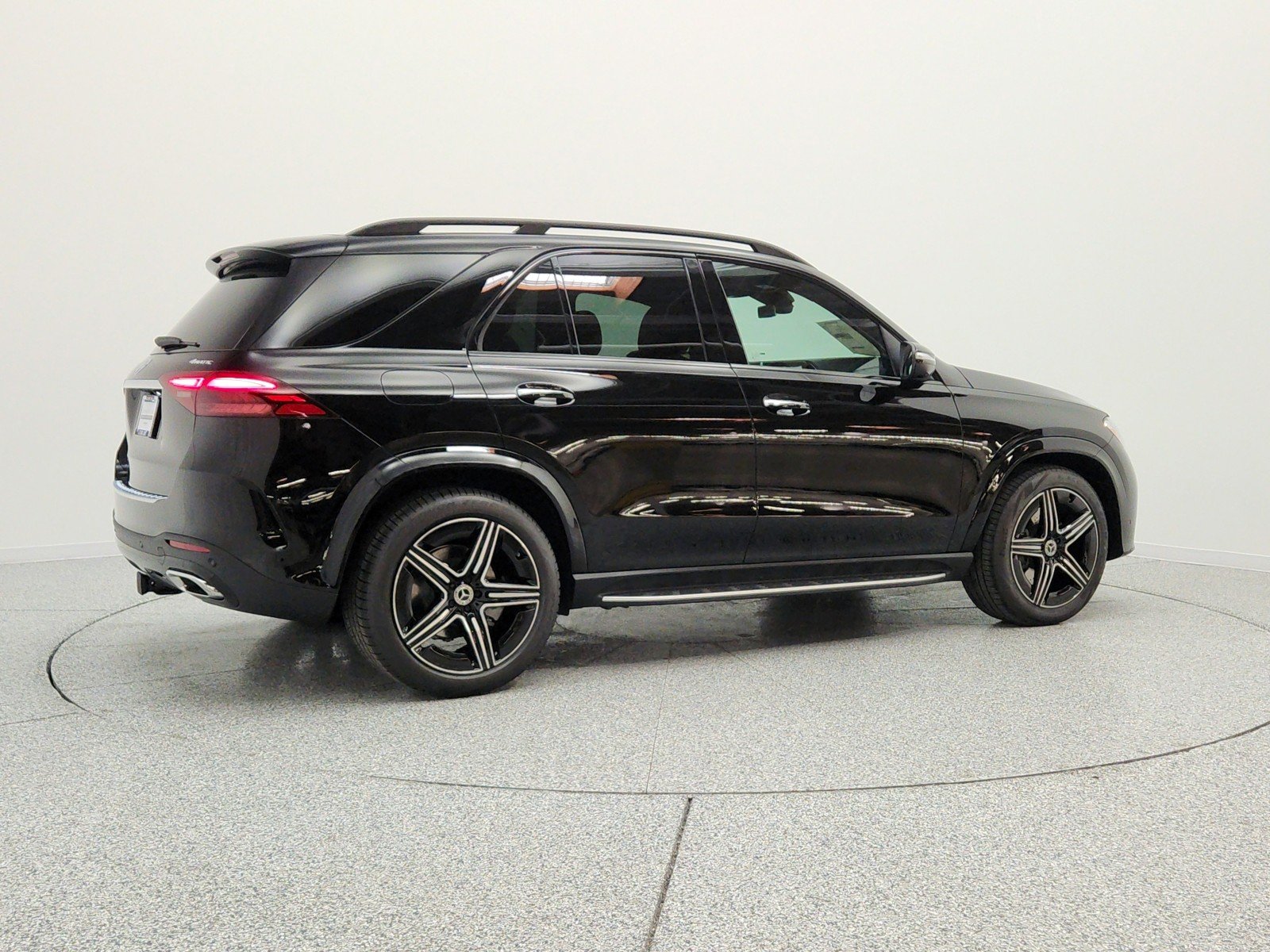 New 2026 Black Mercedes-Benz GLE 450 4MATIC® SUV image 5