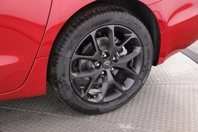New 2027 Red Hot Pearl-Coat Exterior Paint Chrysler Select image 14