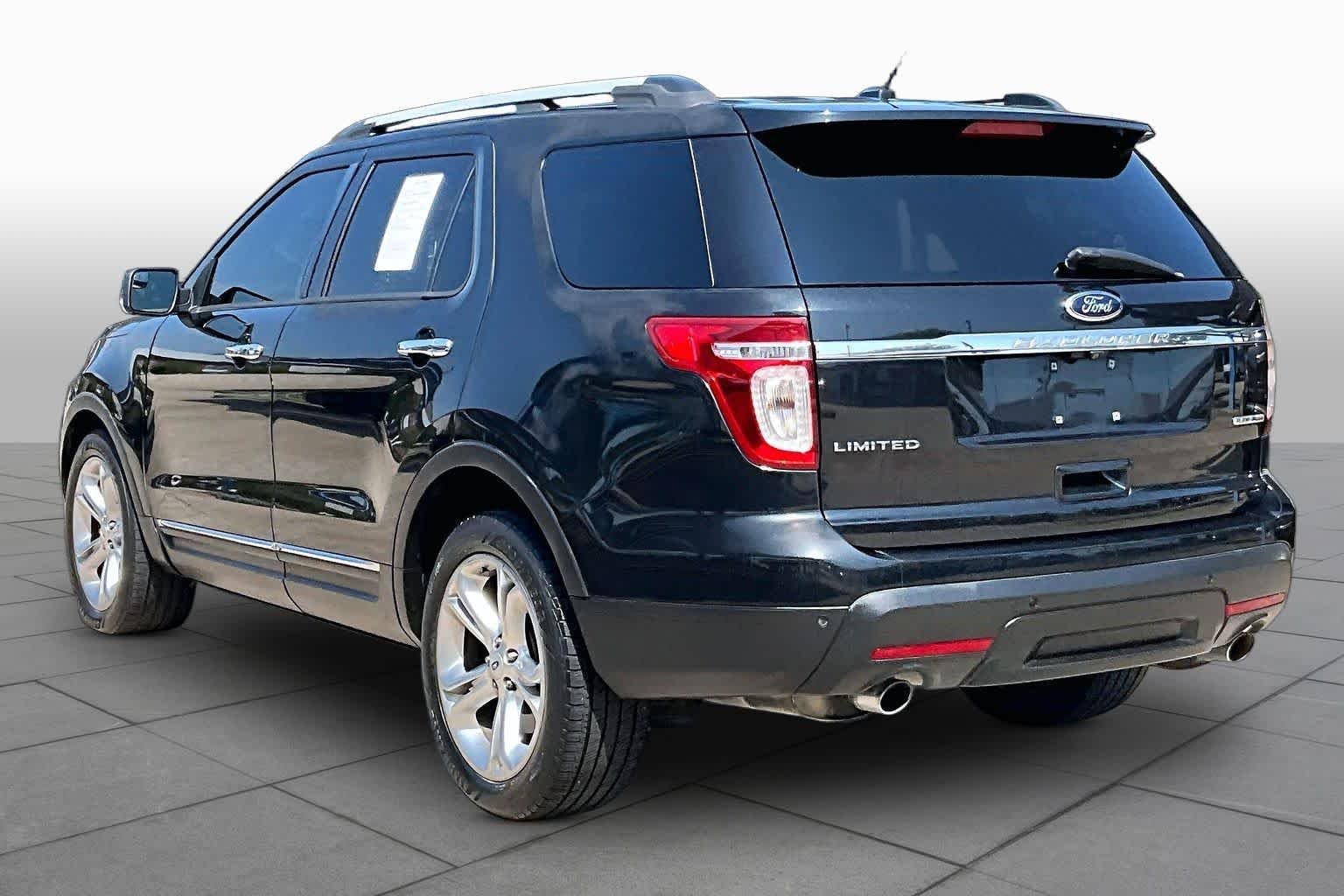 Used 2014 Tuxedo Black Metallic Ford Limited image 12