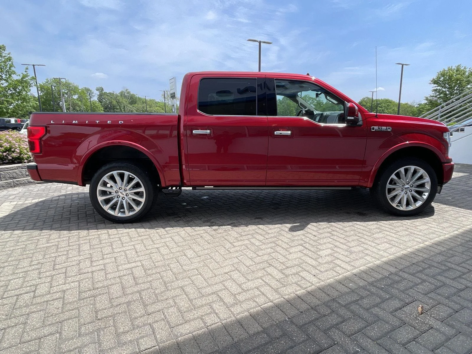 Used 2020 Rapid Red Metallic Tinted Clearcoat Ford Limited image 6