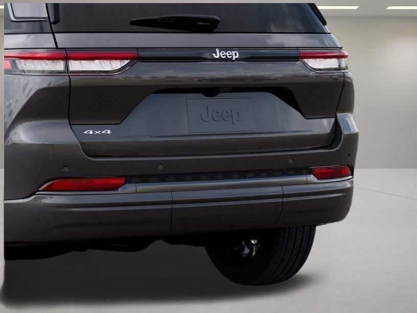 New 2026 Baltic Gray Metallic Clear-Coat Exterior Paint Jeep Limited Reserve image 13