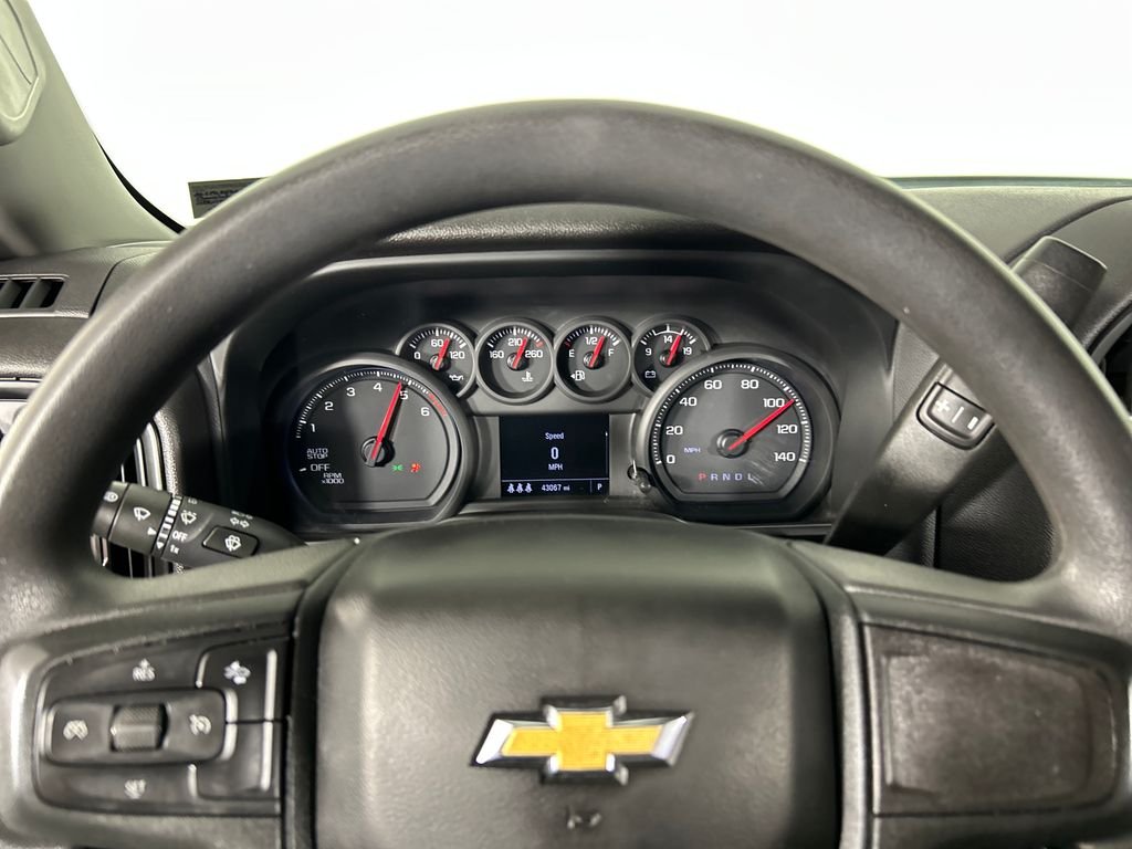 Used 2024 White Chevrolet Custom image 15