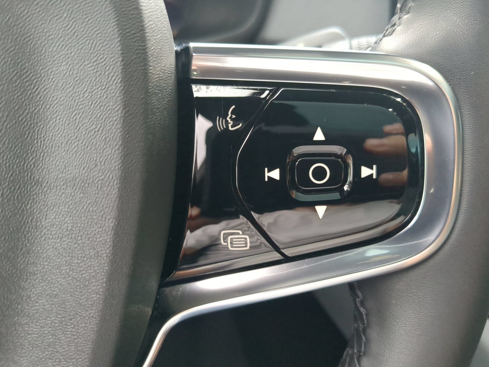 Used 2023 Magnesium Metallic Polestar Long Range Dual Motor image 65