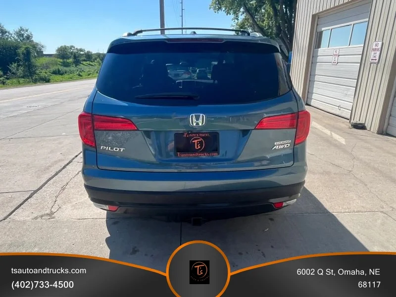 Used 2018 Blue Honda Touring Sport Utility 4D image 6