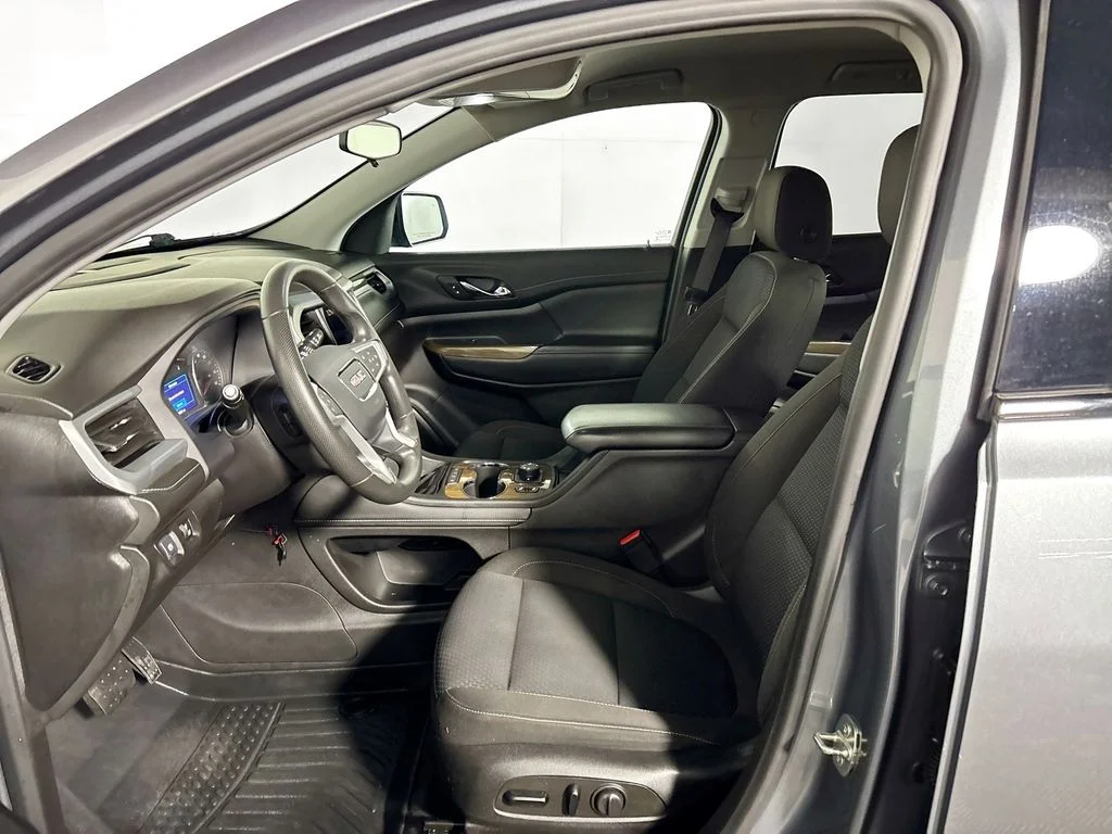 Used 2021 Gray GMC SLE image 11