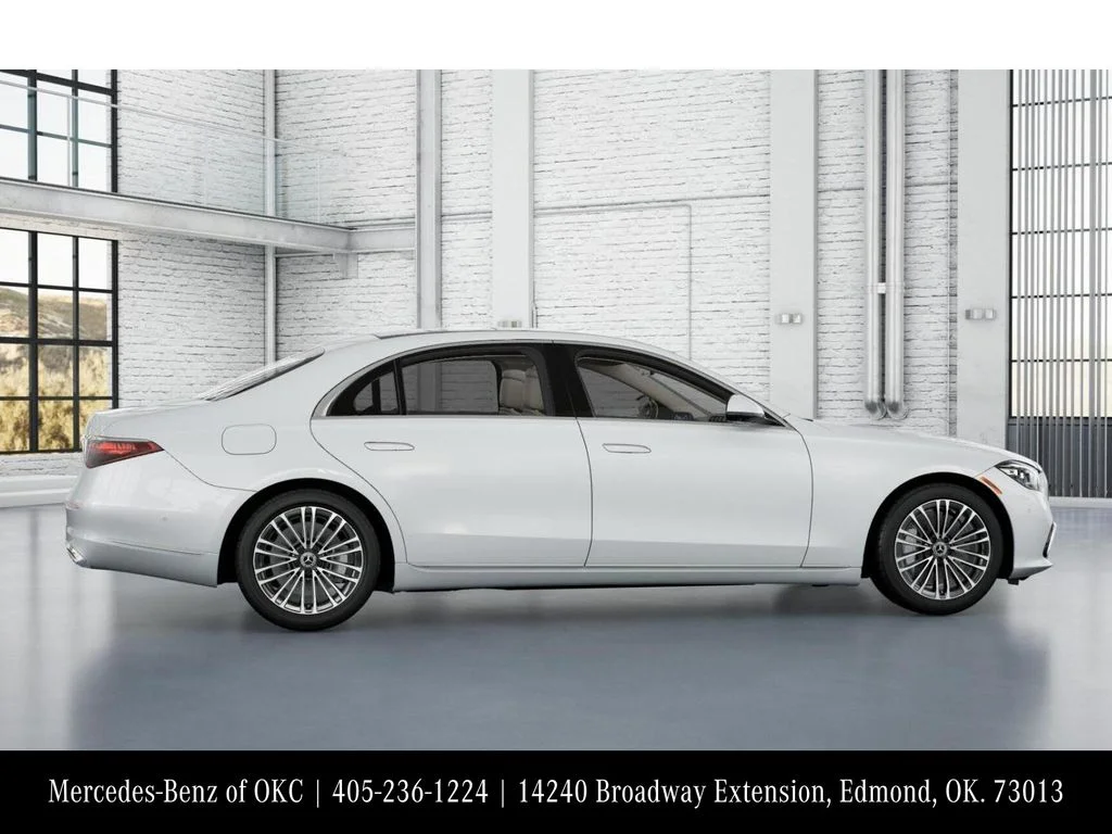 New 2026 White Mercedes-Benz S 580 image 17