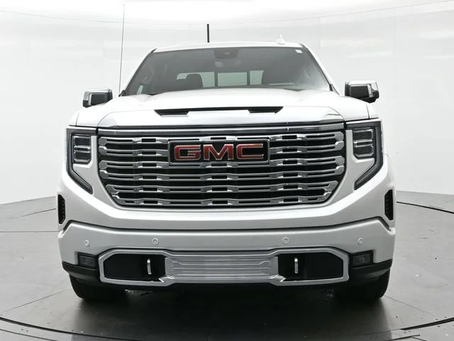 Used 2025 White Frost Tricoat GMC Denali image 2