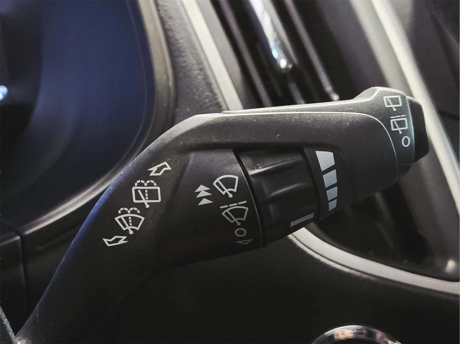 Used 2023 Agate Black Ford SE image 24