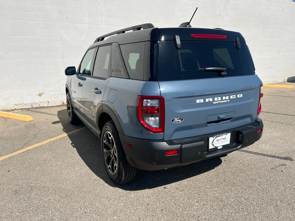 New 2026 Azure Gray Metallic Tri-Coat Ford Outer Banks® image 3
