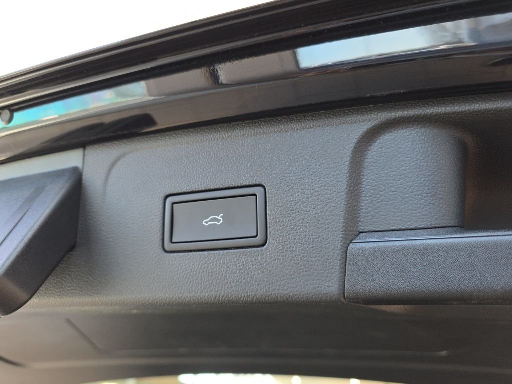 2026 Volkswagen Atlas SE w/Tech - Photo 34