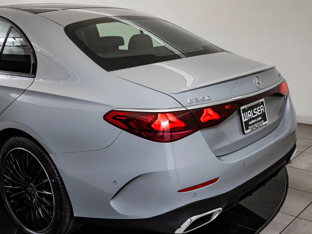 New 2026 Manufaktur Alpine Gray Mercedes-Benz E 350 image 19