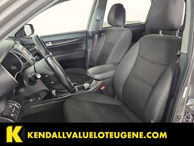 Used 2014 Silver Kia LX image 15