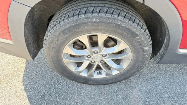 Used 2019 Red Hyundai SE image 10