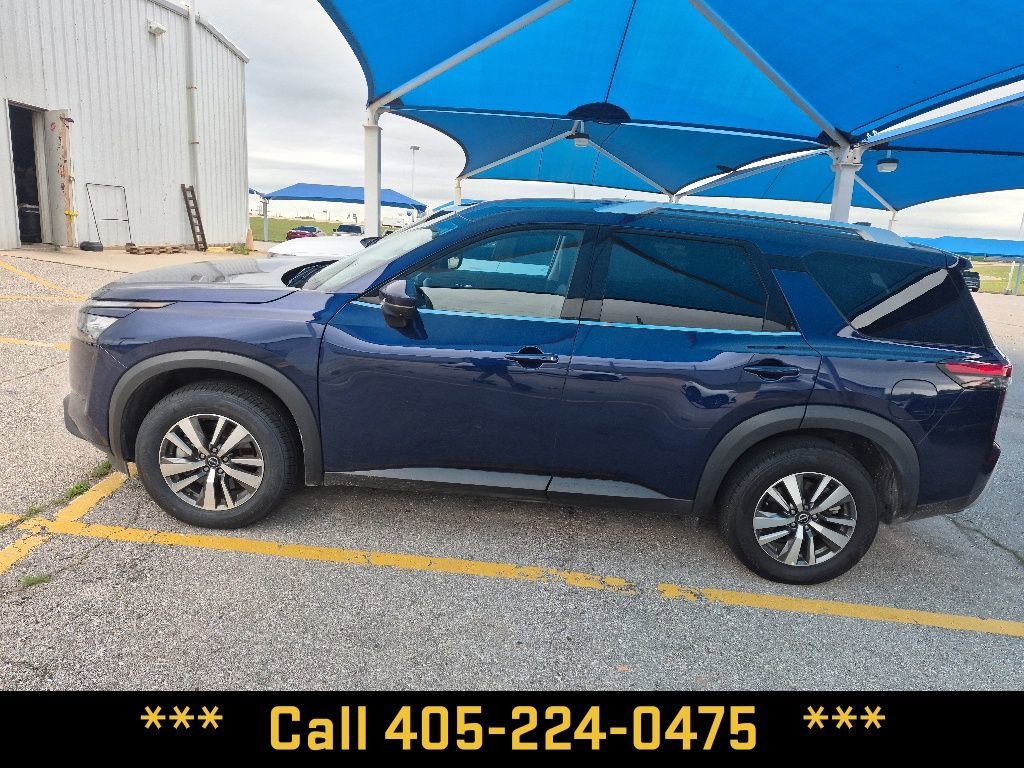 Used 2025  Nissan SL image 5