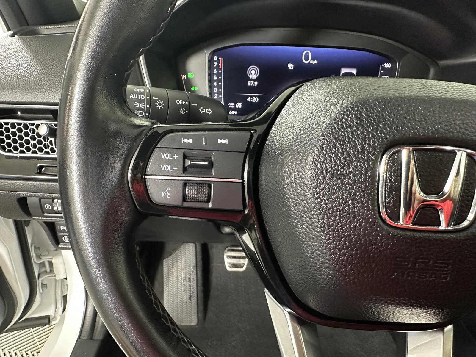 Used 2022 Platinum White Pearl Honda Sport Touring image 26