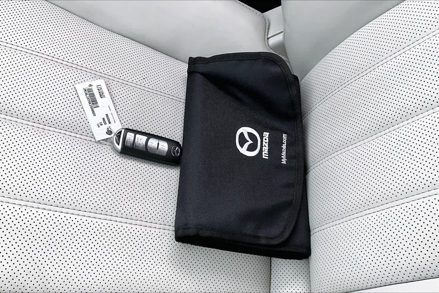 Used 2019 Deep Crystal Blue Mazda Signature image 14