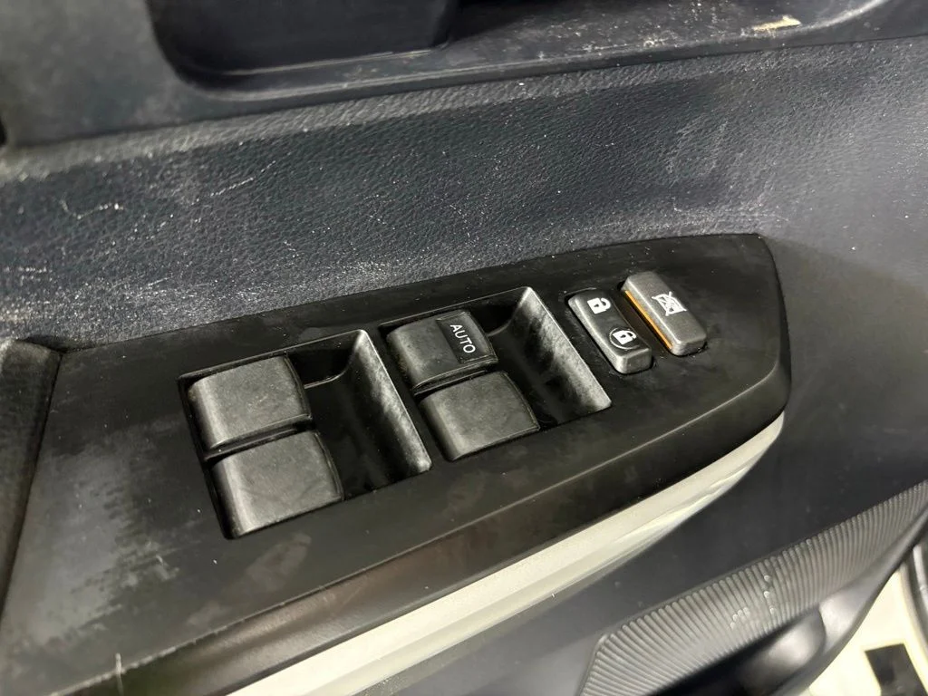 Used 2019 White Toyota SR5 image 14