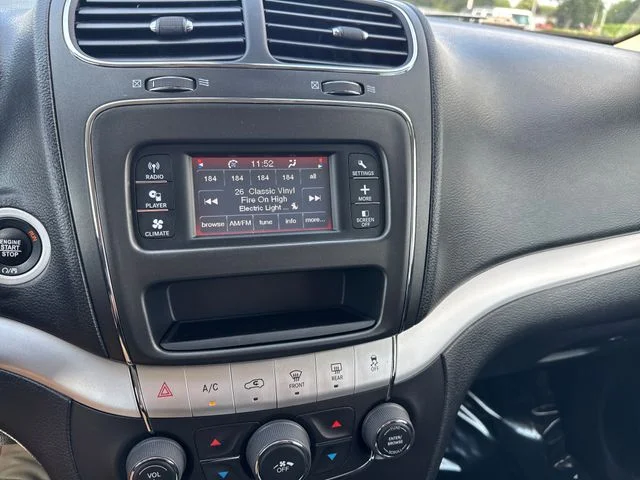 Used 2020 Vice White Dodge SE image 24