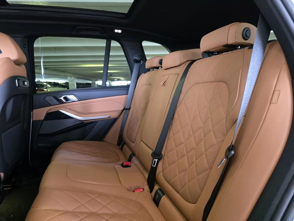 New 2026 Alpine White BMW sDrive40i image 13