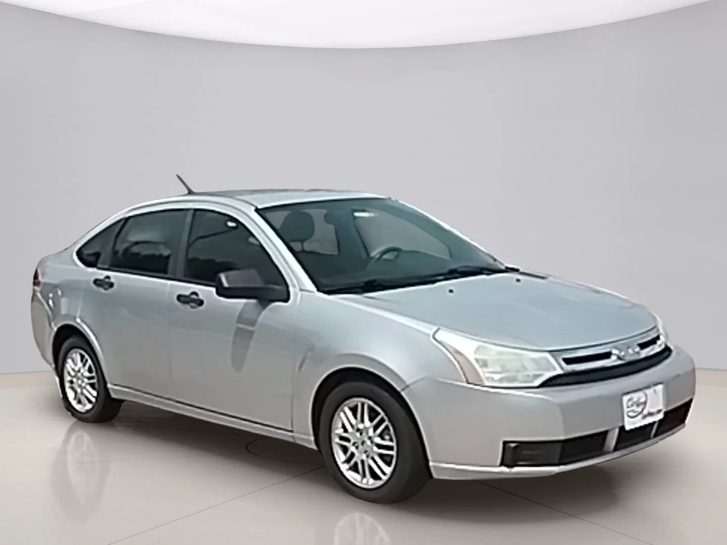 Used 2010 Silver Ford SE image 8