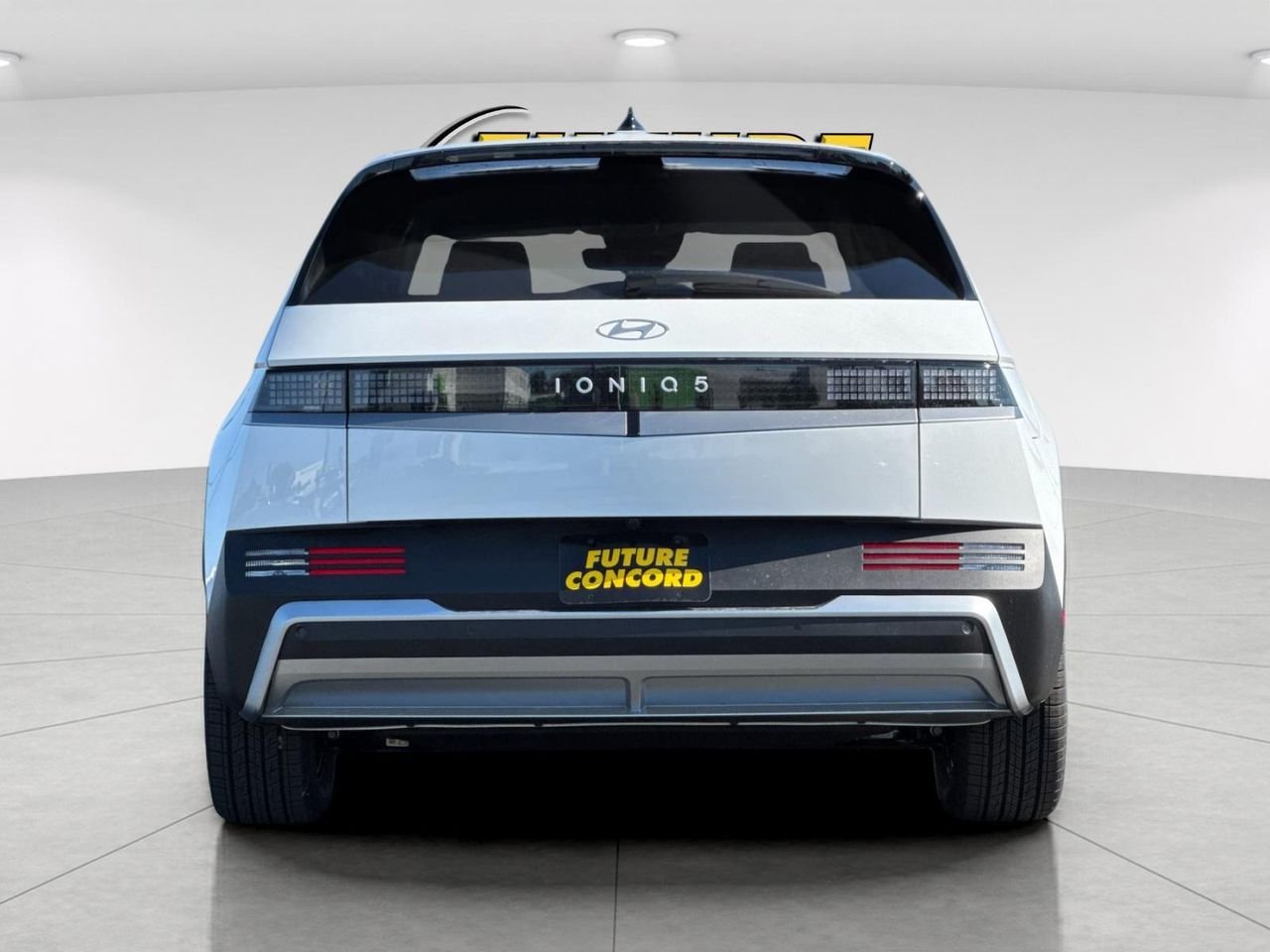 New 2026 White Hyundai SE image 4