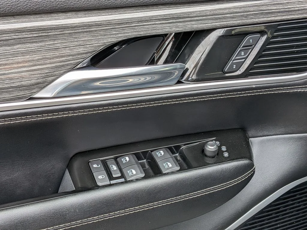 Used 2022 Black Jeep Series III image 14