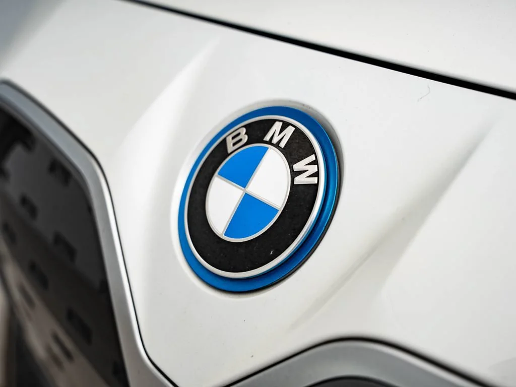 Used 2023 Mineral White Metallic BMW eDrive35 image 3