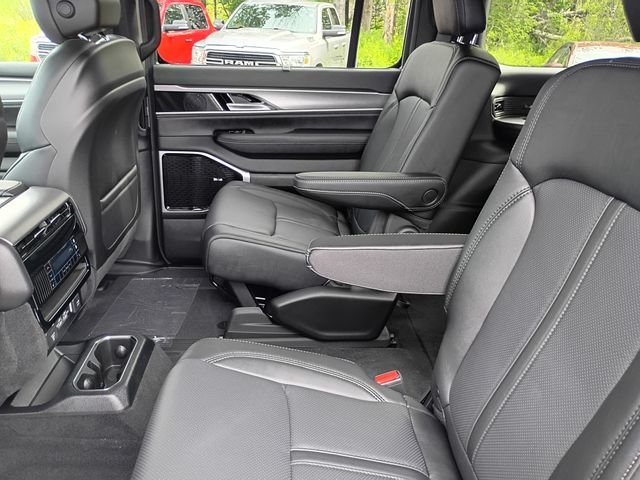 New 2026 Fathom Blue Pearlcoat Jeep Limited Reserve image 18