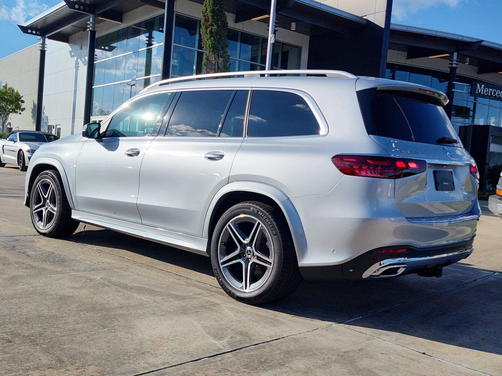 Used 2025 SILVER Mercedes-Benz GLS 450 image 4