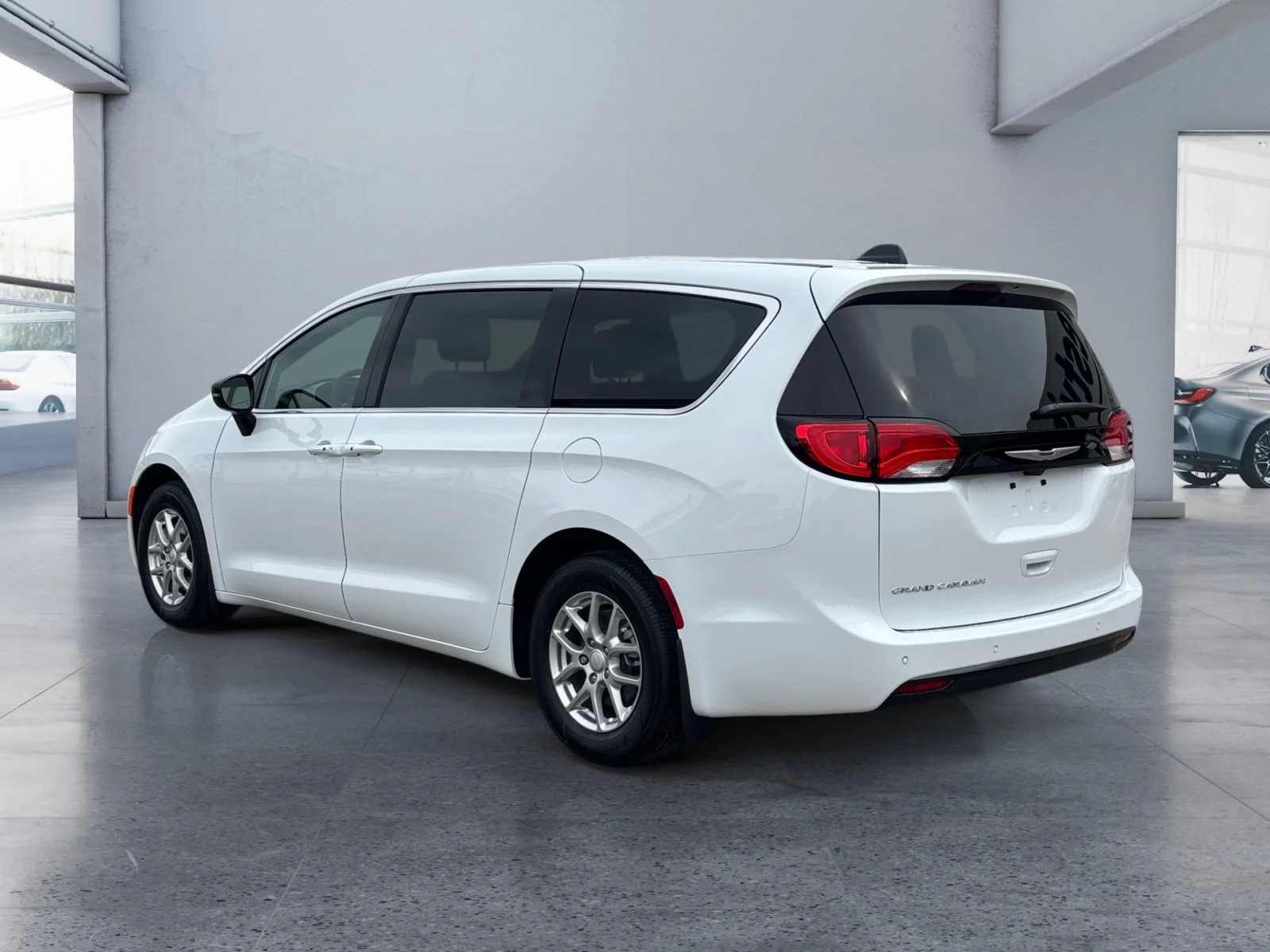 New 2027 Bright White Chrysler SXT image 3