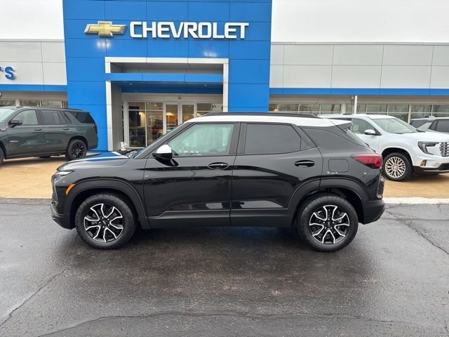 Used 2024 Black Chevrolet ACTIV image 3