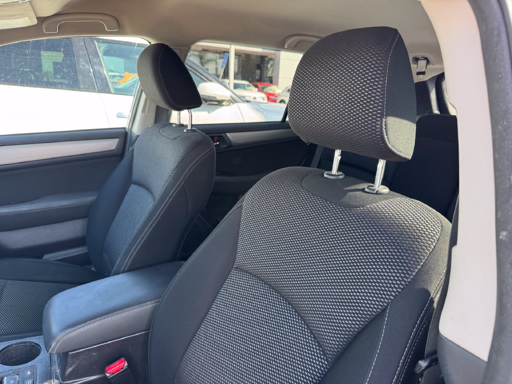 Used 2016 Silver Subaru 2.5i Premium image 23