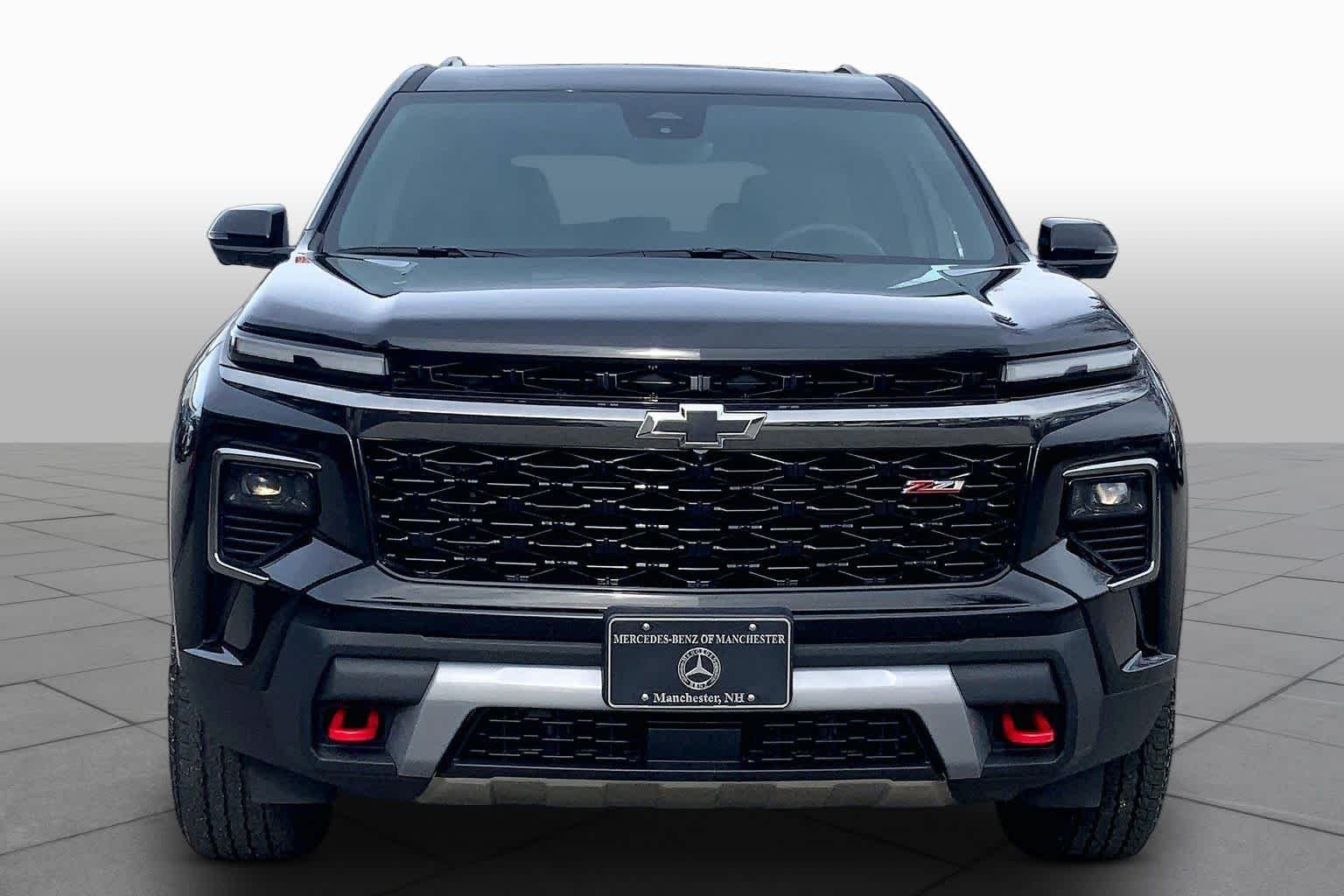 Used 2026 Mosaic Black Metallic Chevrolet AWD Z71 image 4