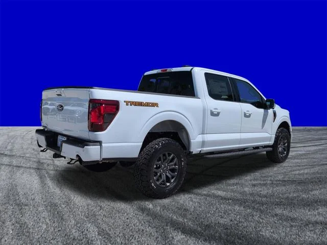 New 2026 Oxford White Ford Tremor® image 4