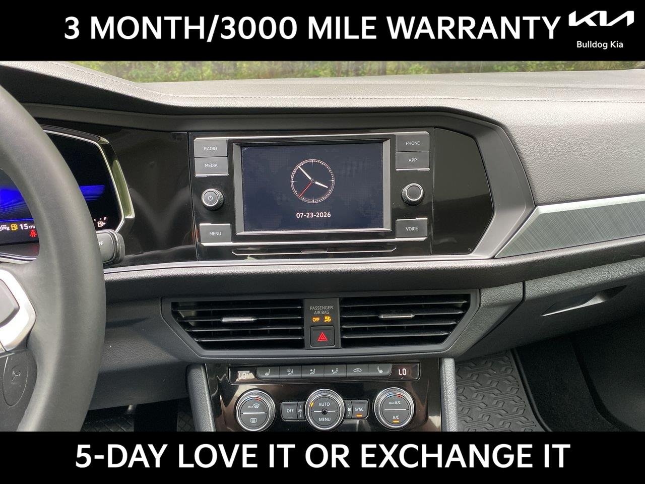 Used 2022 Platinum Gray Metallic Volkswagen SE image 29