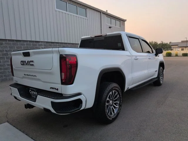 Used 2021 Summit White GMC  image 3