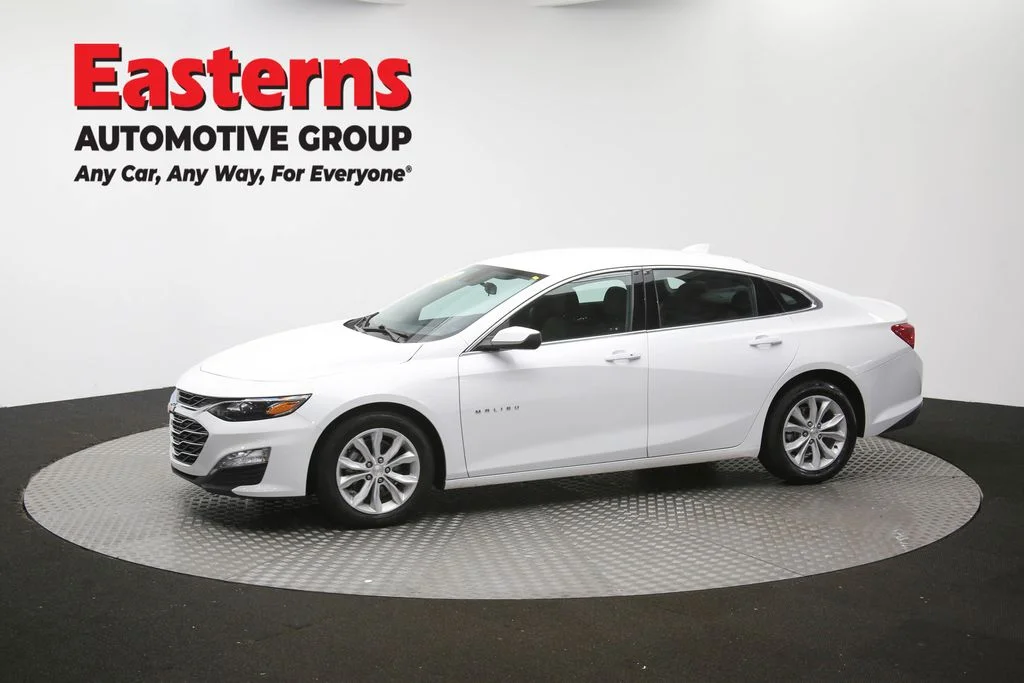 Used 2025 White Chevrolet LT image 60