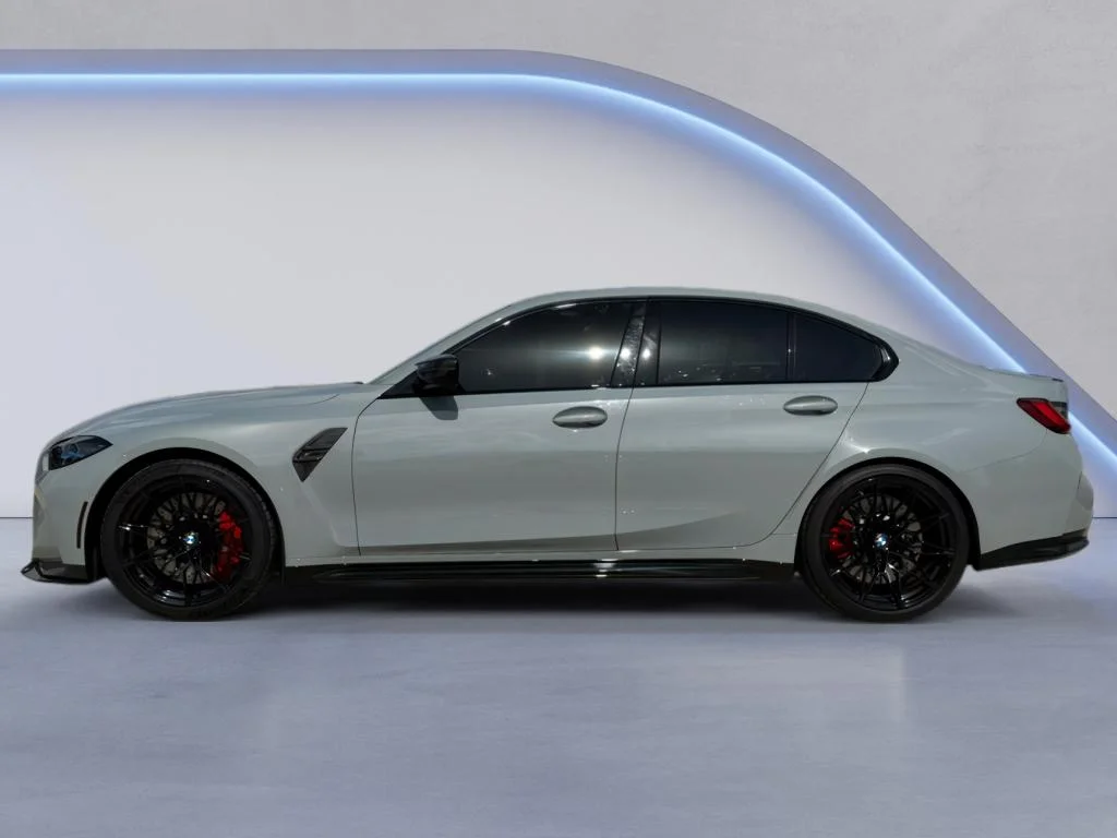 Used 2024 Brooklyn Grey Metallic BMW  image 2