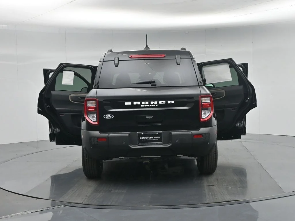 New 2026 Shadow Black Ford Big Bend image 31