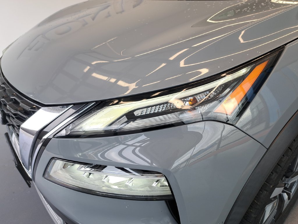 Used 2023 Gray Nissan SL image 36