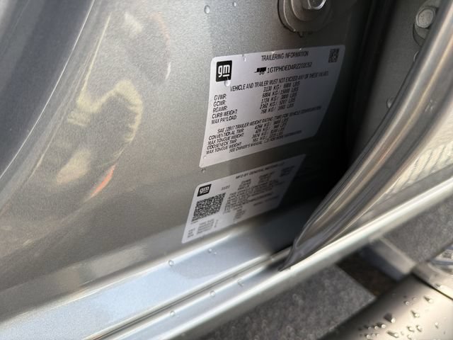 Used 2024 Sterling Metallic GMC SLT image 34