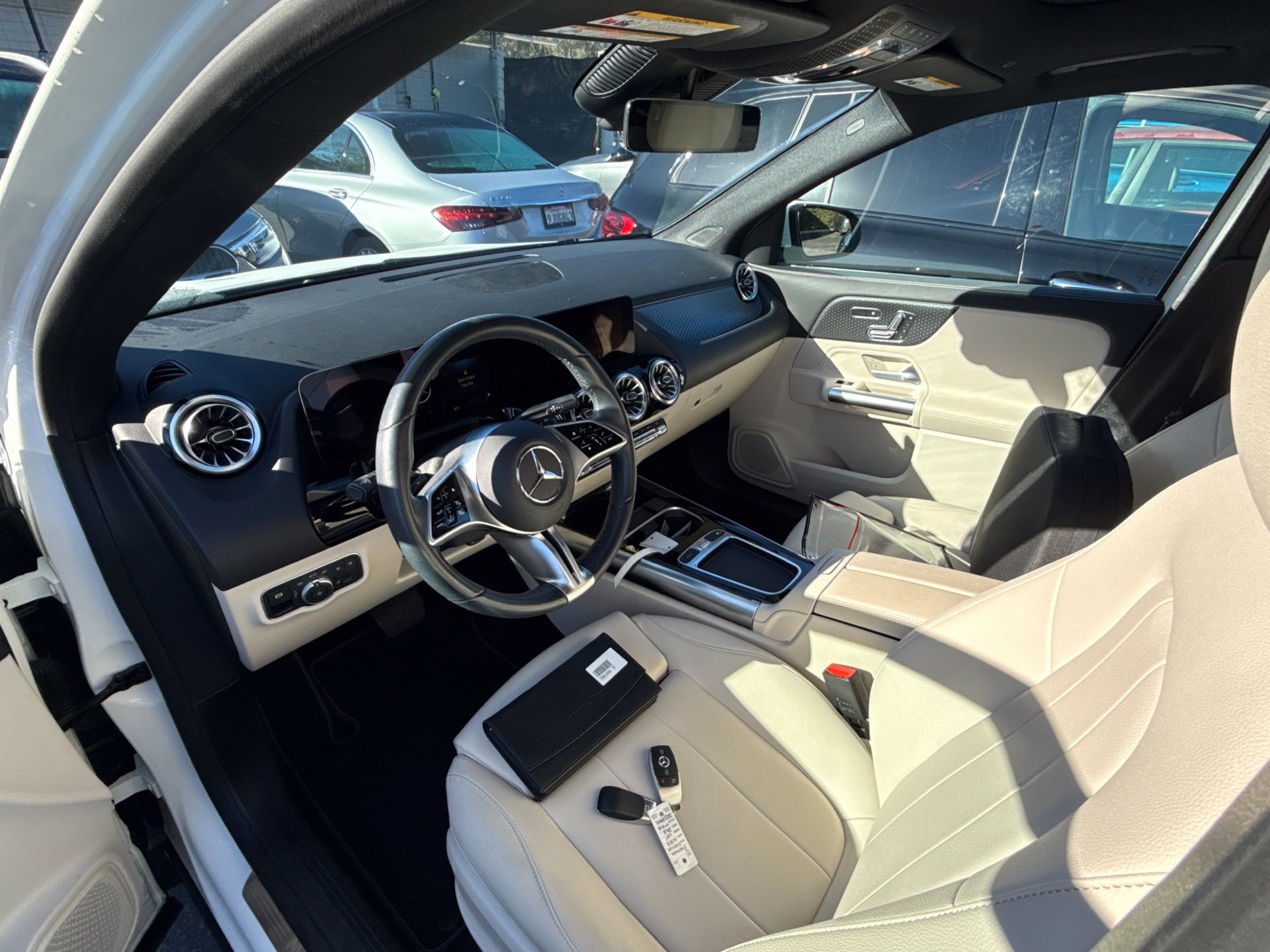 Used 2024  Mercedes-Benz GLA 250 image 11