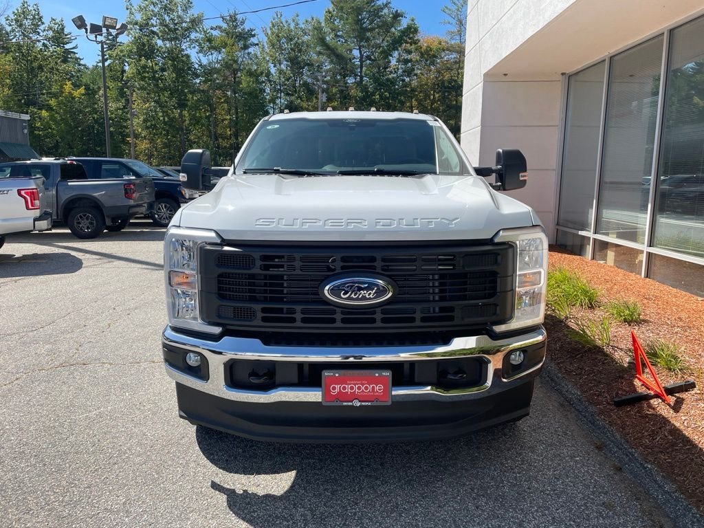 New 2026 Oxford White Ford F-350® XL image 3