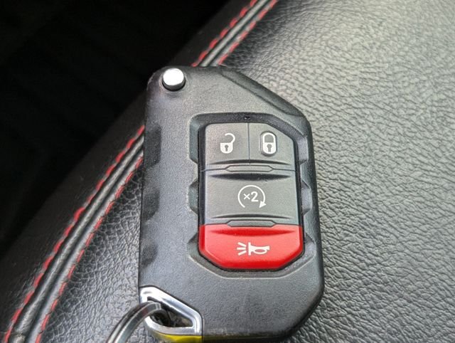 Used 2020 Gray Jeep Unlimited Rubicon image 30